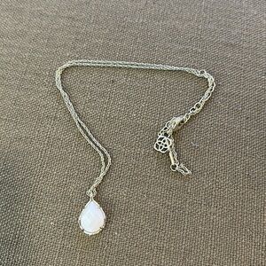 Kendra Scott necklace